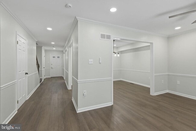 Photo - 910 Candlelight Ct