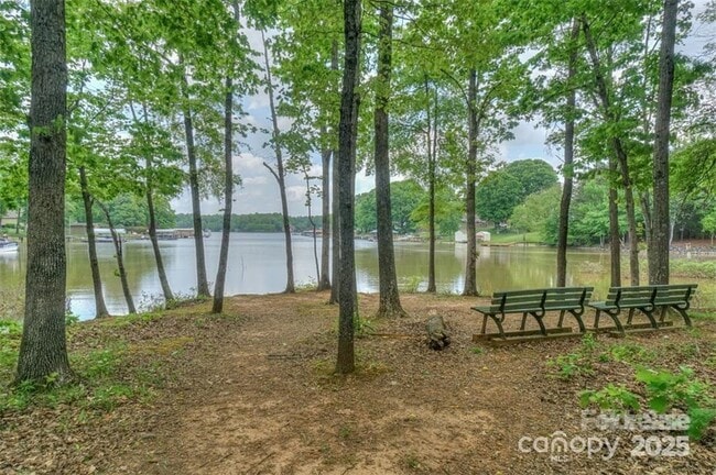 Photo - 188 Water Oak Dr