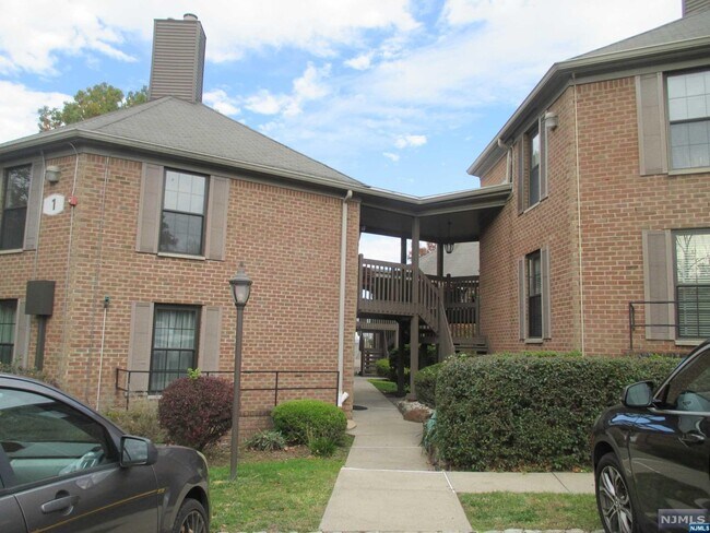 Photo - 181 Long Hill Rd