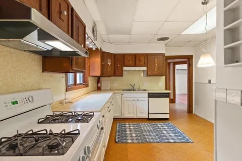 Photo - 77 Pearson Rd