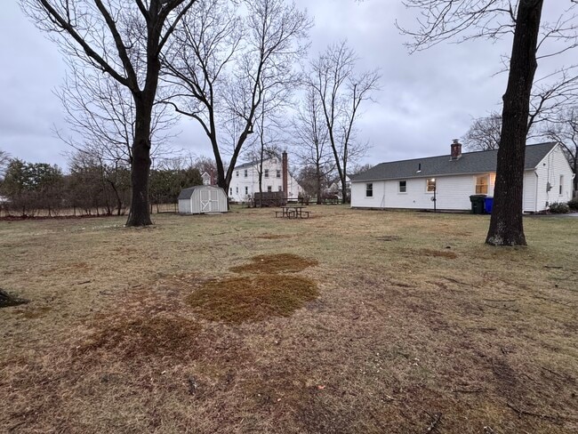 Photo - 435 Elmwood Dr