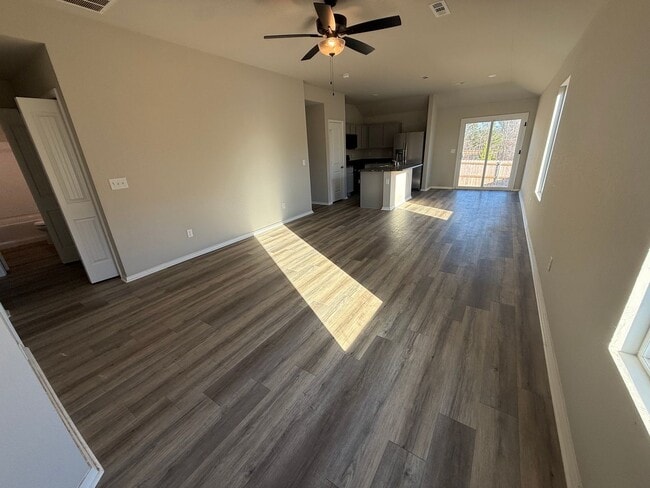 Photo - 6153 Discovery Trl