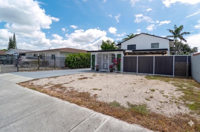 Photo - 2729 SW 67th Ave