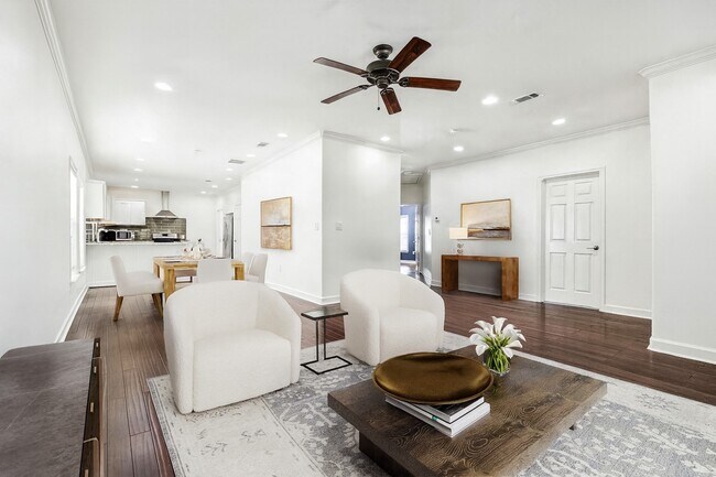 Photo - 2108 Freeman St