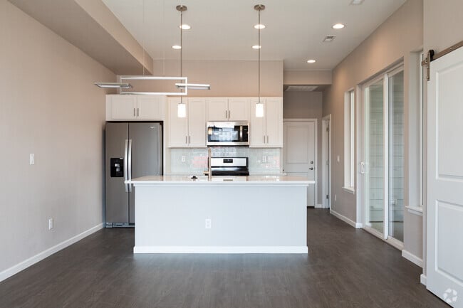 3BR, 2.5BA - 1,734SF