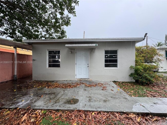 Building Photo - 2380 NW Flagler Terrace Unit R