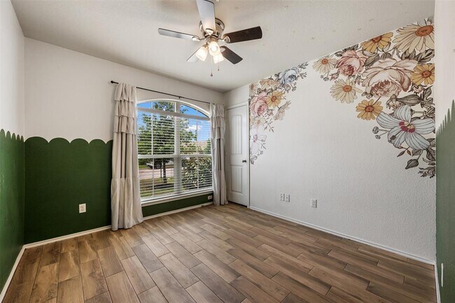 Photo - 108 Igneous Ln