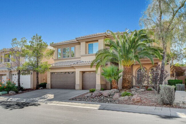 Photo - 5 BDR/ 4.5 BTH, Triple Master Home including pool & spa!