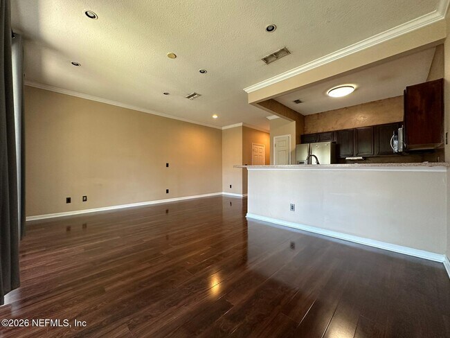 Photo - 5880 Sandstone Way