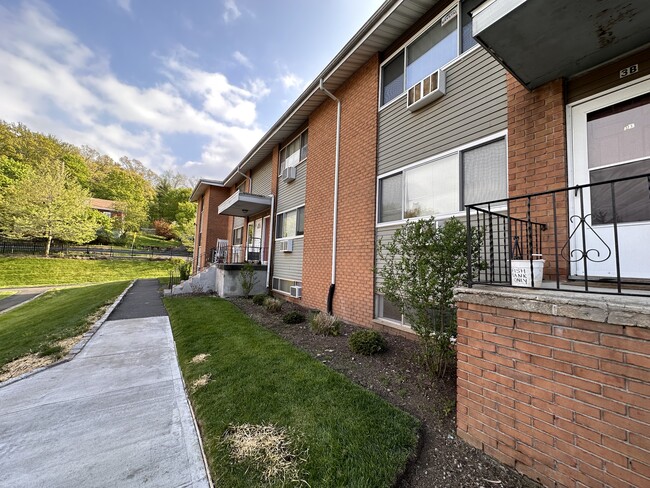 Residences at Riverhill - Riverhill Apartments