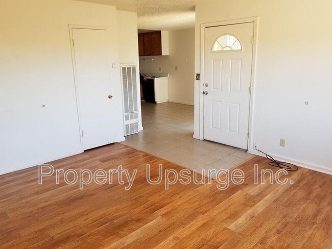 Photo - 175 Oroview Dr