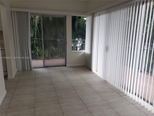 Photo - 4850 SW 63rd Terrace Unidad 222