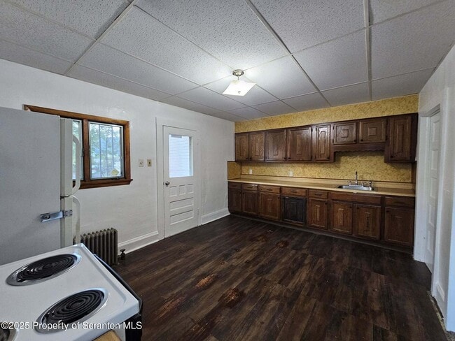 Photo - 423 E Lackawanna Ave