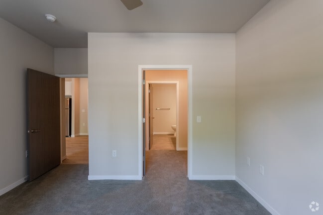 Stagecoach Trail Apartments