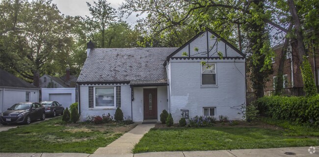 Building Photo - 7310 Hopkins Ave Rental