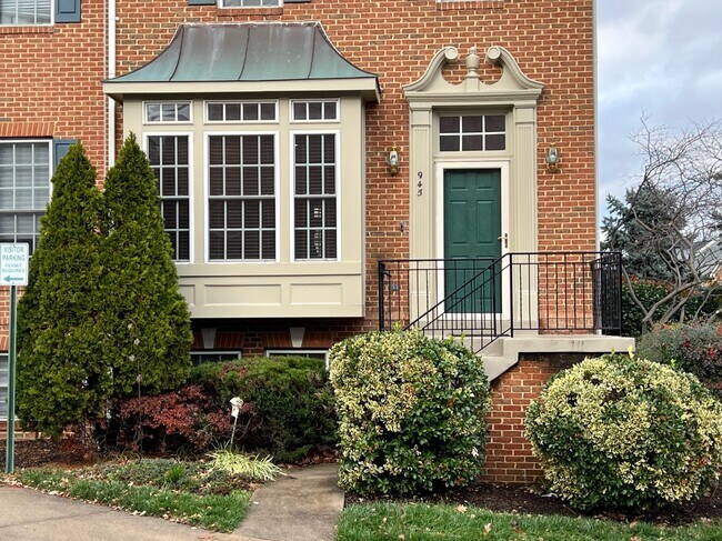 Photo - 945 Harrison Cir