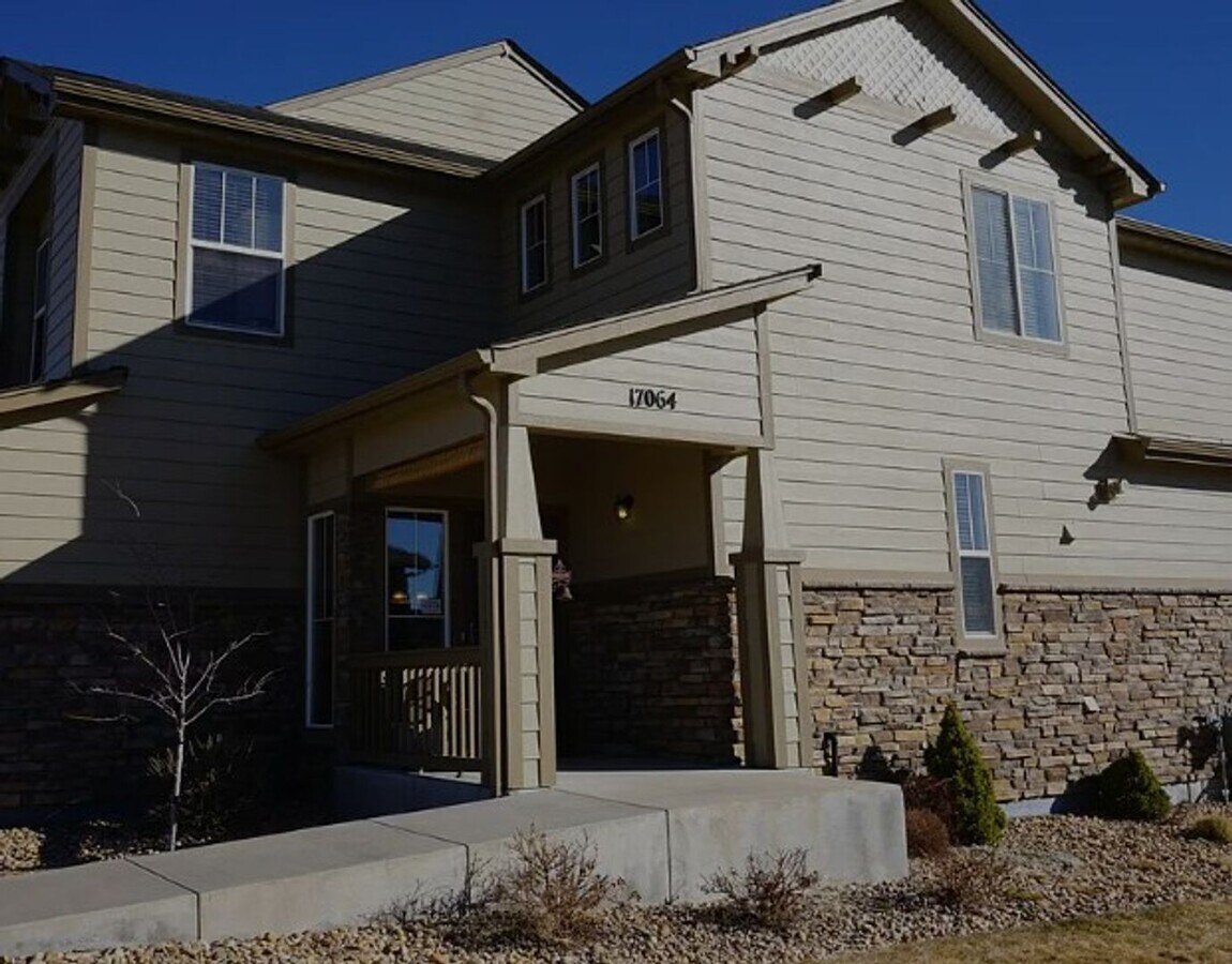 Three Bedroom/Three Bath Townhome in Monument - Three Bedroom/Three Bath Townhome in Monument