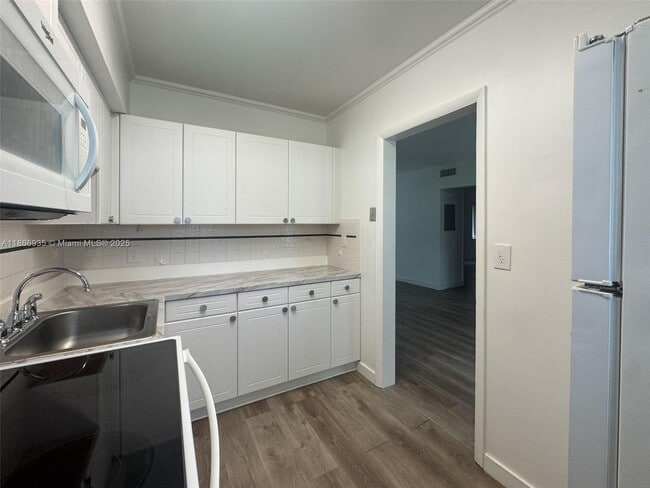 Photo - 7635 SW 57th Ave Unit 2