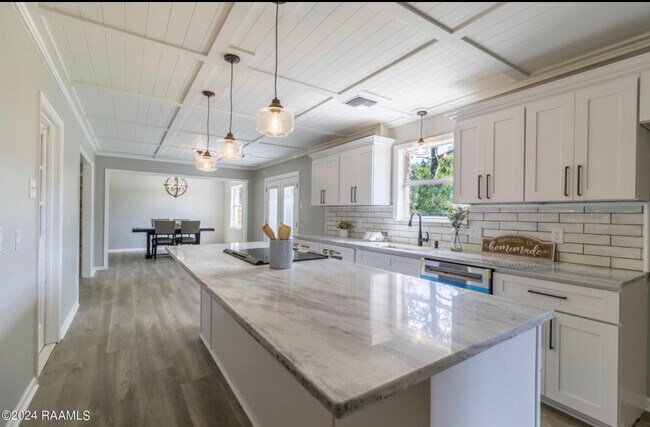 Photo - 113 Orgeron Dr