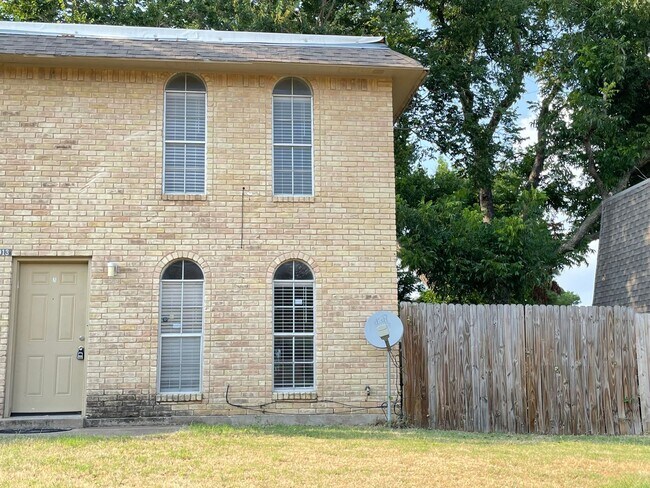 Photo - Affordable 2/1