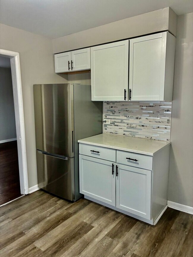 Photo - Gorgeous 3bed 1bath Single family house