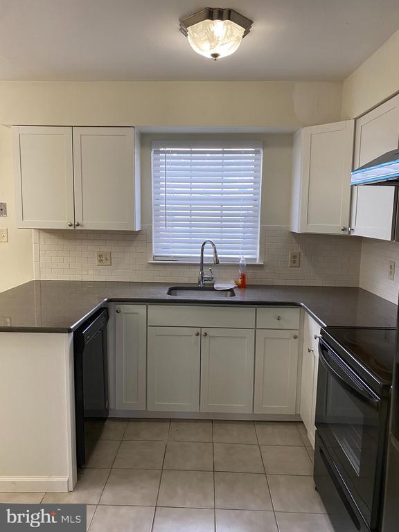 9 Revere Pl