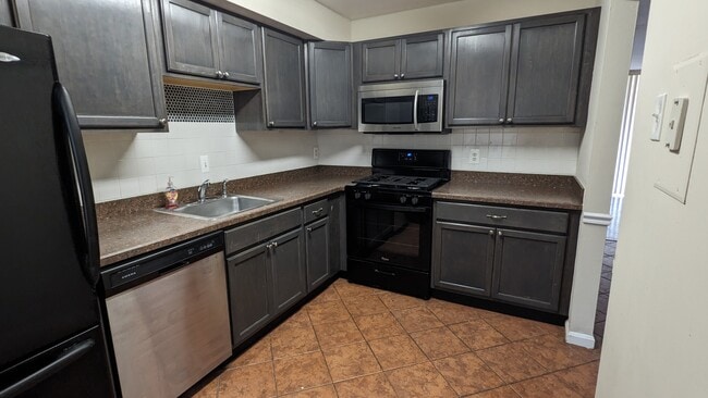 Photo - 706 Quince Orchard Blvd Unit T-1