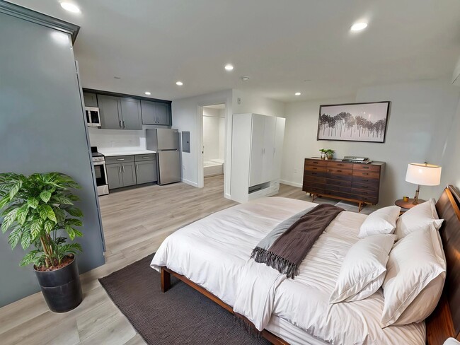 Building Photo - 5308 Sepulveda Blvd Rental