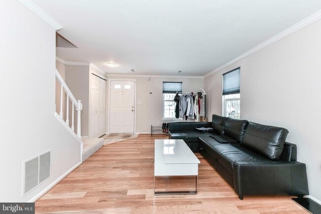 Photo - 60 Benton Ct