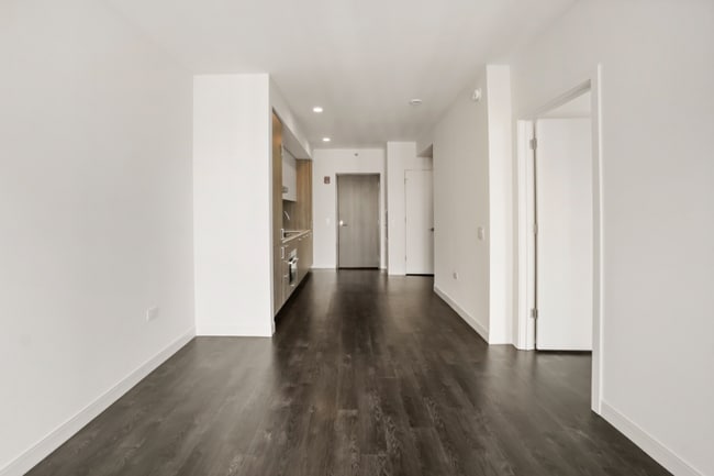 Photo - 481 E Waterside Dr