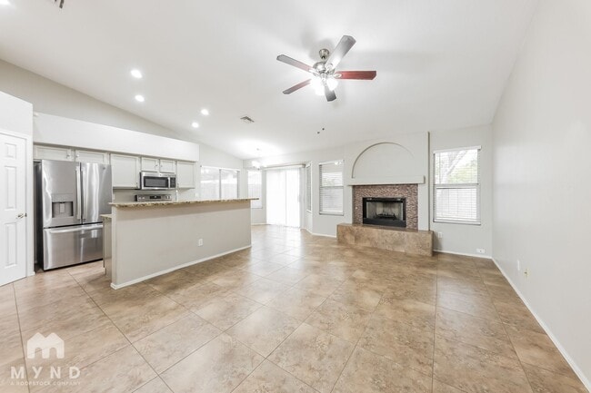 3040 N Silverado