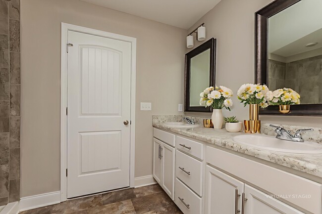 Photo - 1156 Black Oak Cir