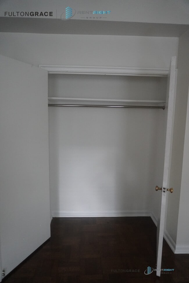 534 W Stratford Pl Unit 202