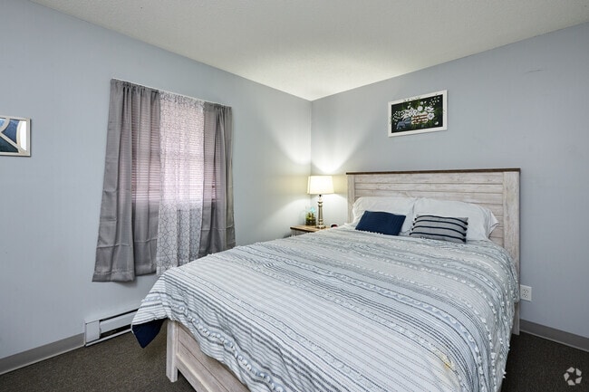 2 BR, 1 BA - 947 SF - Ontario Village Apartments - Deluxe 2 Bed...