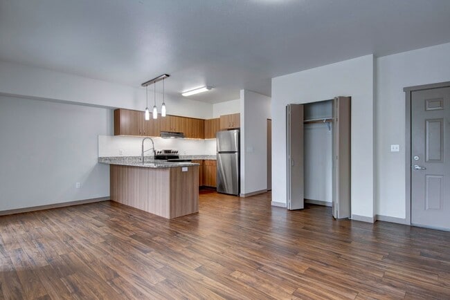 Photo - Bellevue Crossing Apartments