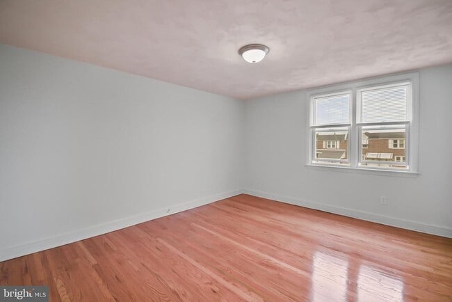 Photo - 1051 Oakwood Dr