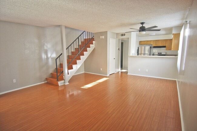 Photo - 1444 W 227th St