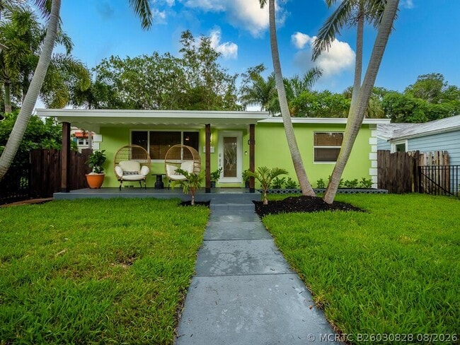 Photo - 418 N Palmway