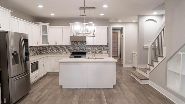 Building Photo - 6146 Holly Pk Ln SE