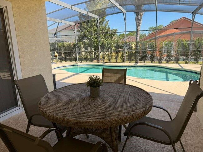 Photo - 328 Robin Rd