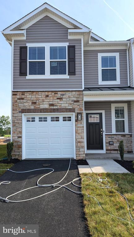 Photo - 108 Nootka Wy Townhome