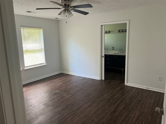 Photo - 1037 Yupon St