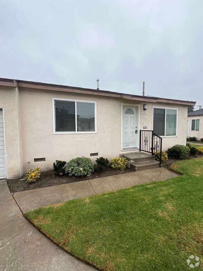 Building Photo - Oxnard - Single story 1 bedroom, 1 bathroo... Rental