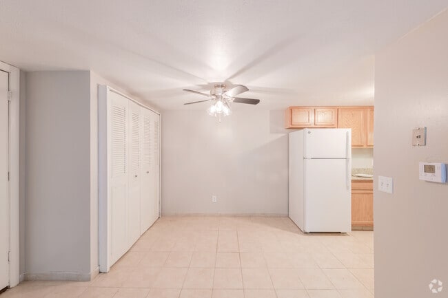 2 BR, 1 BA