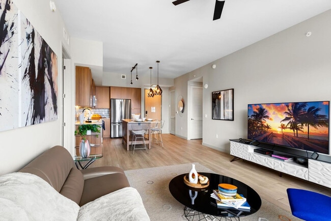 Photo - 525 NE 7th St Unidad ID1239359P