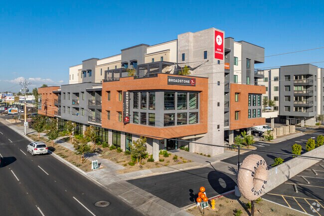 Broadstone 7th Street - Broadstone 7th Street