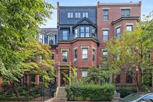 348 Marlborough St