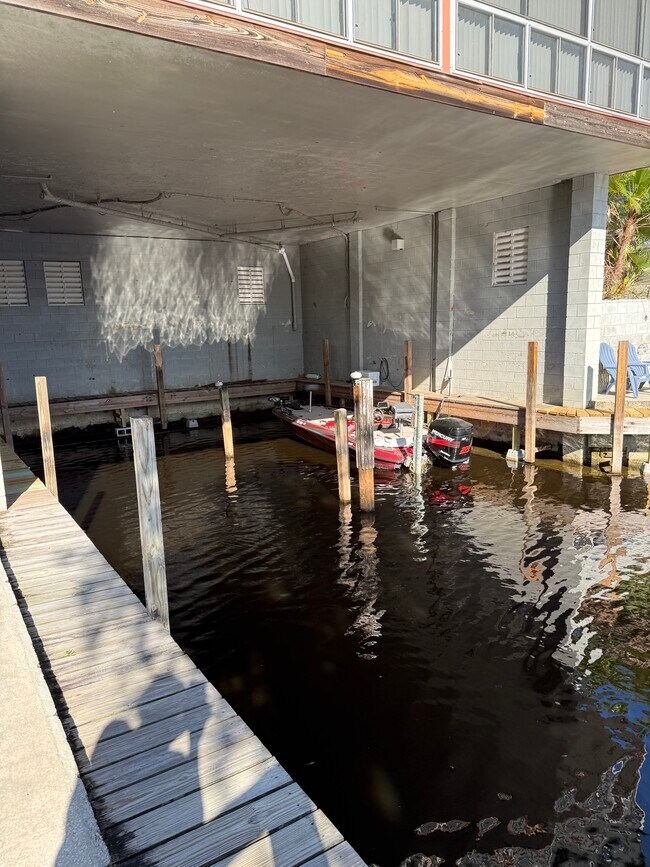 Photo - 160 N Lakeview Dr Unidad #2