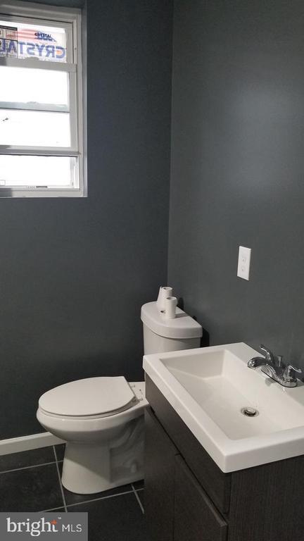 Building Photo - 2153 Ridge Ave Rental
