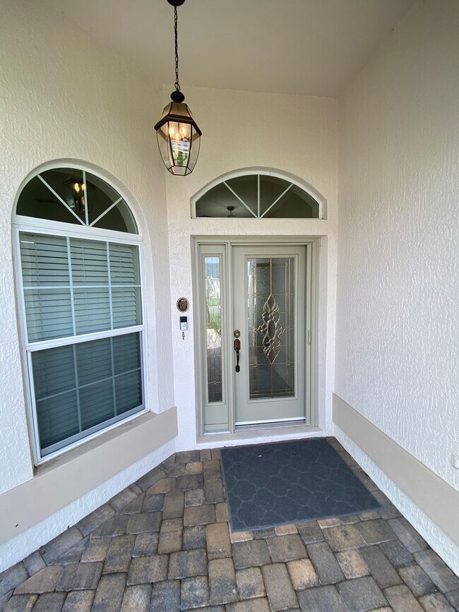 Photo - Gorgeous 3 + 2 Turnkey ANNUAL Lease w/Soak...